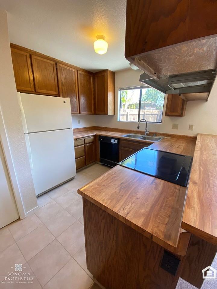 19167 Robinson Rd - Photo 7 of 21