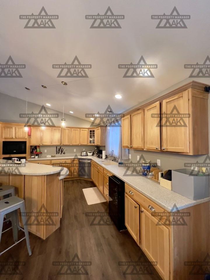 2465 Sharptail Ct - Photo 6 of 27