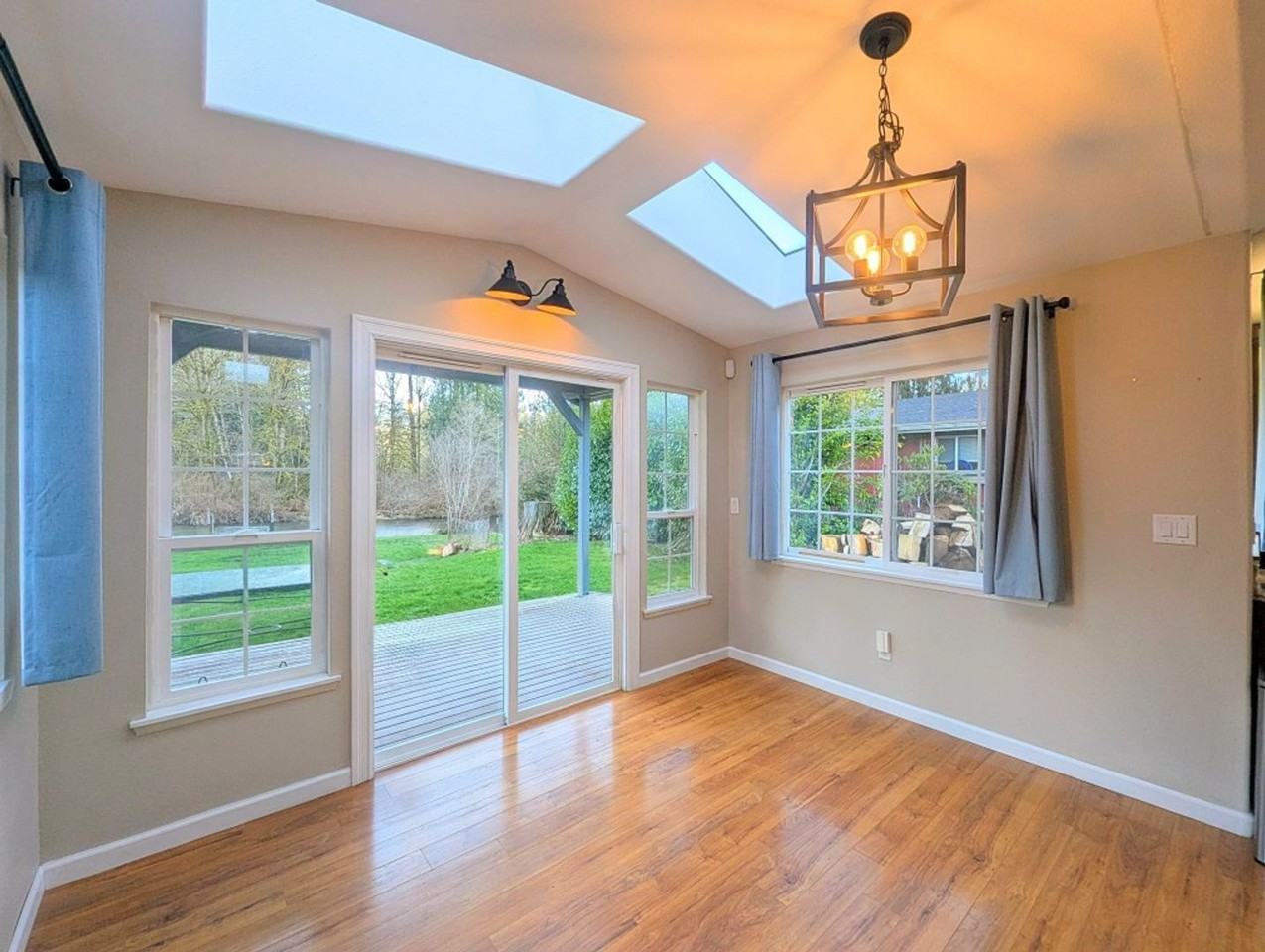 9028 184th Ave Ne #A - Photo 7 of 17