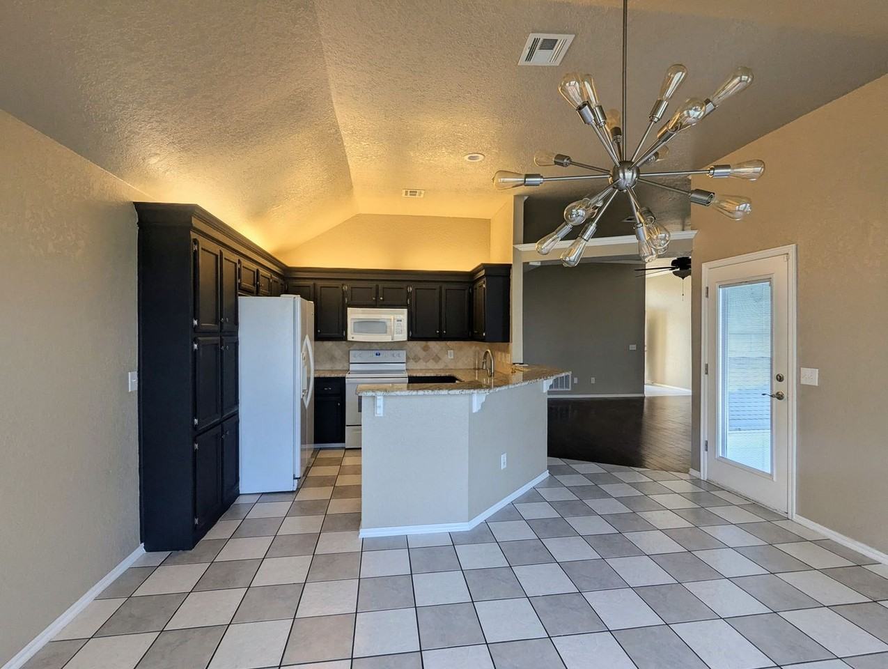 317 Sw 141st St - Photo 7 of 23