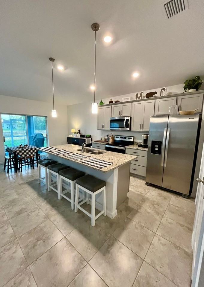 858 Rue Labeau Cir - Photo 4 of 18