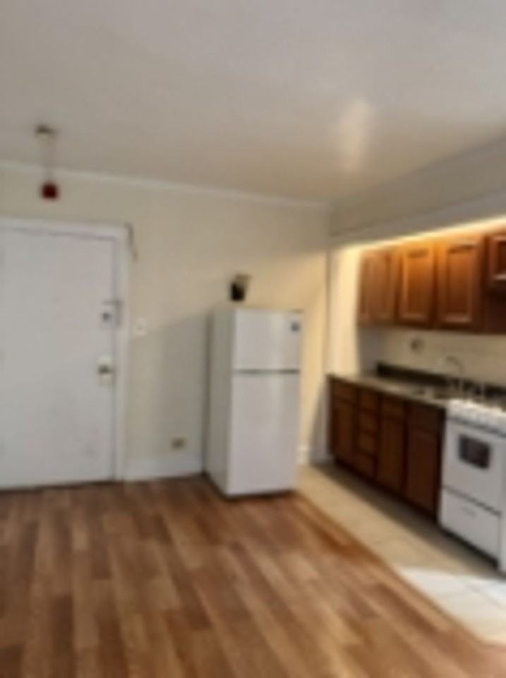 941 W. Agatite - Photo 3 of 6