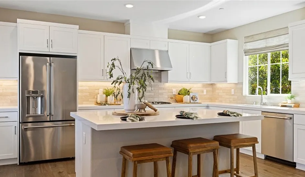 27366 Snow Creek Pl - Photo 4 of 34