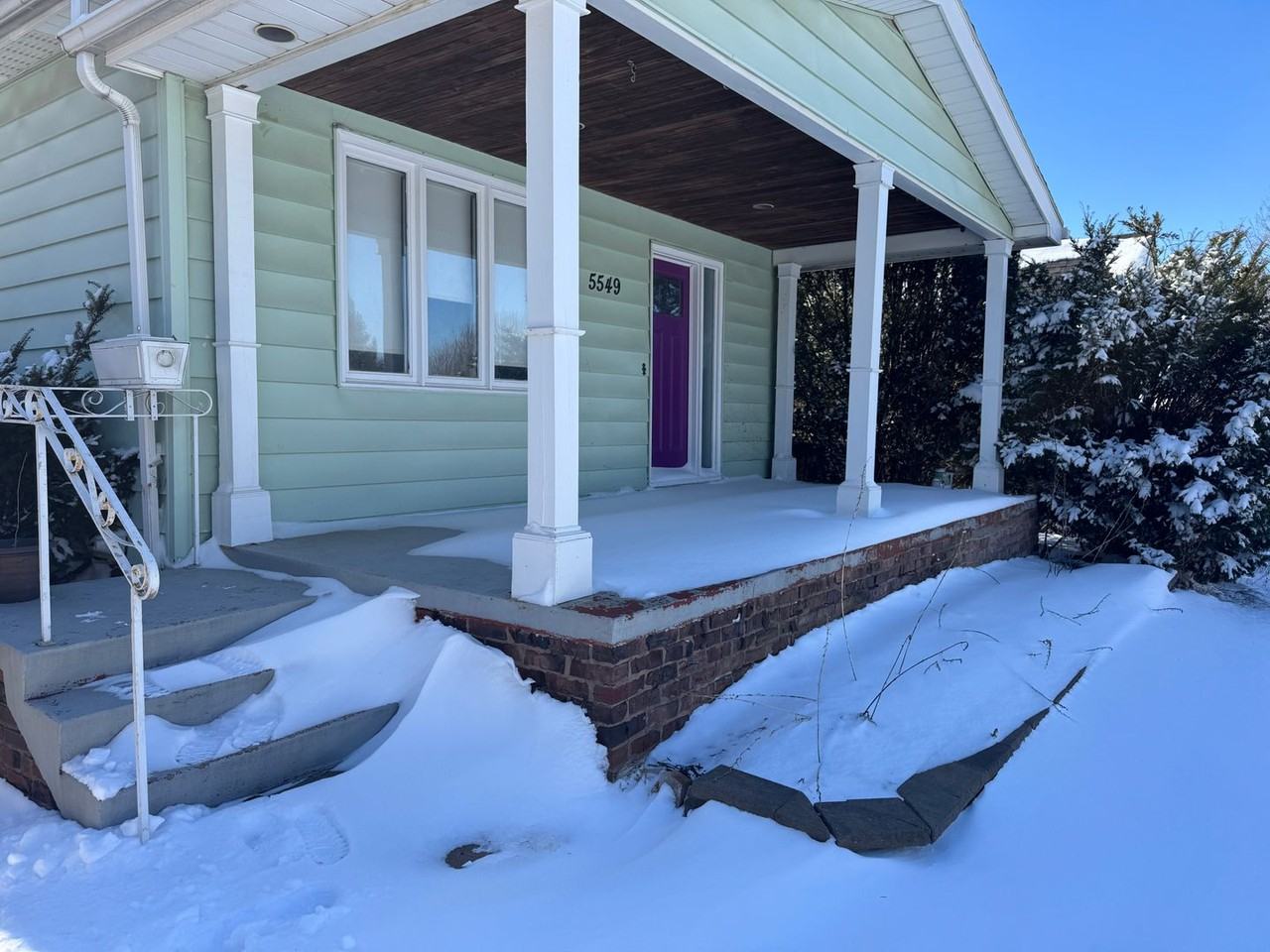 5549 Mason St - Photo 5 of 33