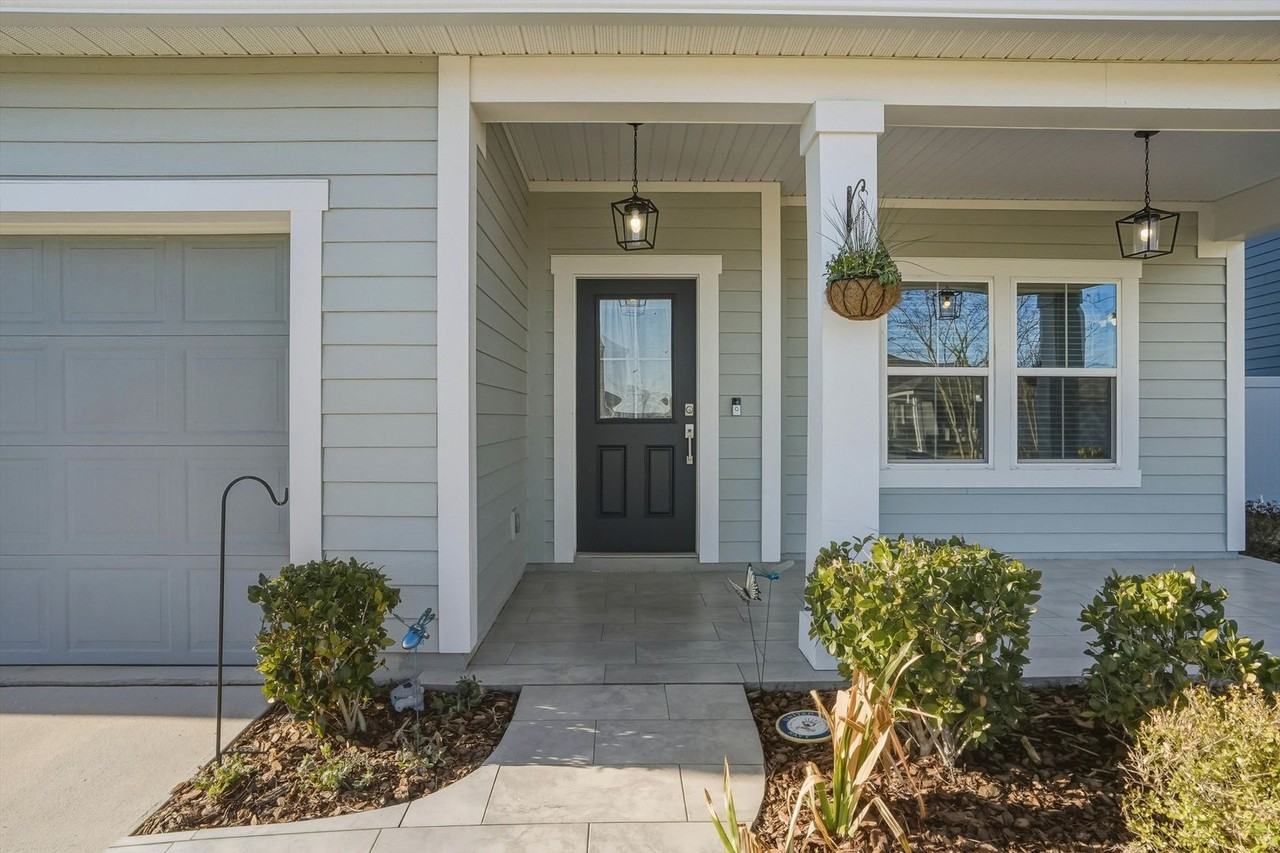 13122 Dunwick Rd - Photo 3 of 39