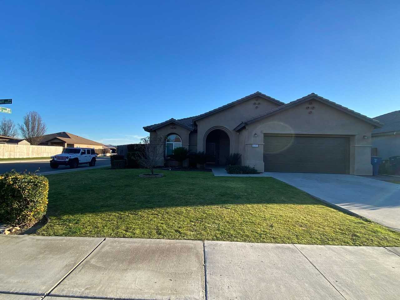 517 Rushcutters Bay Dr - Photo 2 of 38