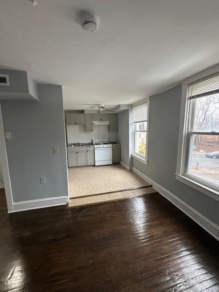 6731 Haverford Ave - Photo 4 of 16