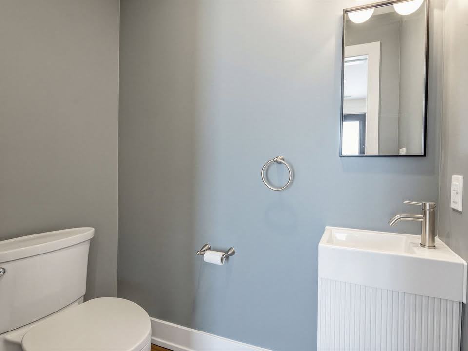 155 Gilmour Avenue - Photo 6 of 17