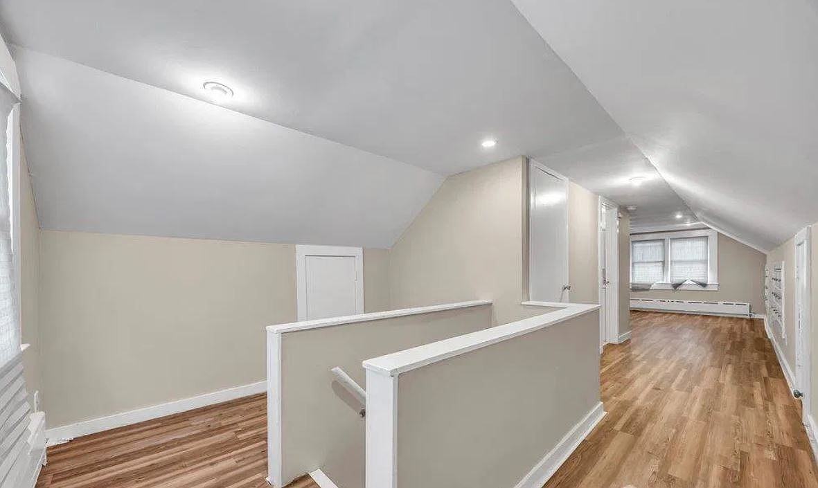 348 Woodbine Way #NA - Photo 3 of 13