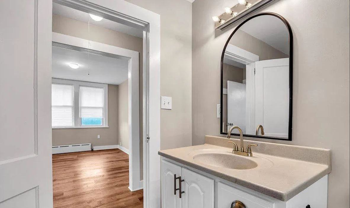 348 Woodbine Way #NA - Photo 6 of 13