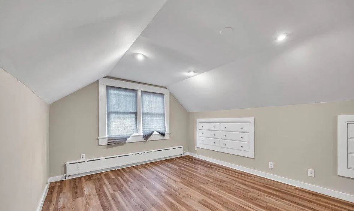 348 Woodbine Way #NA - Photo 7 of 13