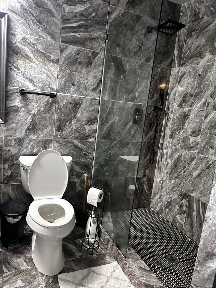 169 Florida Ave Sw #1 - Photo 2 of 7