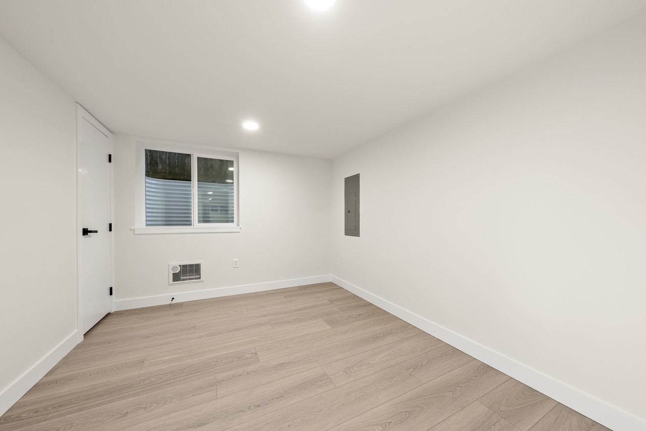 7804 Lake City Way Ne #NA - Photo 6 of 8