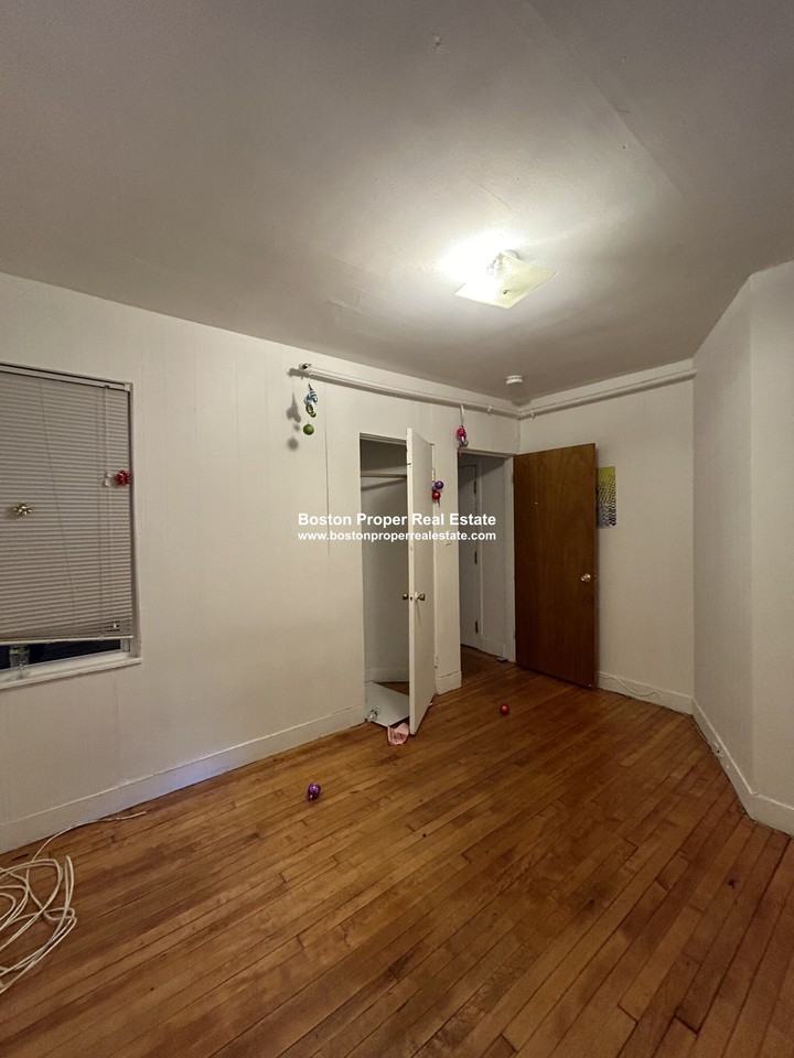 16 Westland Ave #108 - Photo 3 of 6