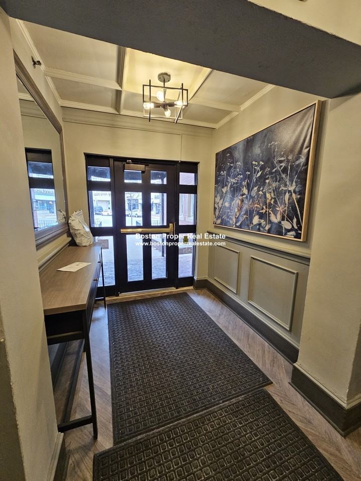 16 Westland Ave #108 - Photo 4 of 6