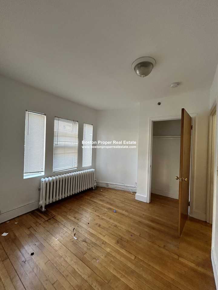 16 Westland Ave #108 - Photo 5 of 6