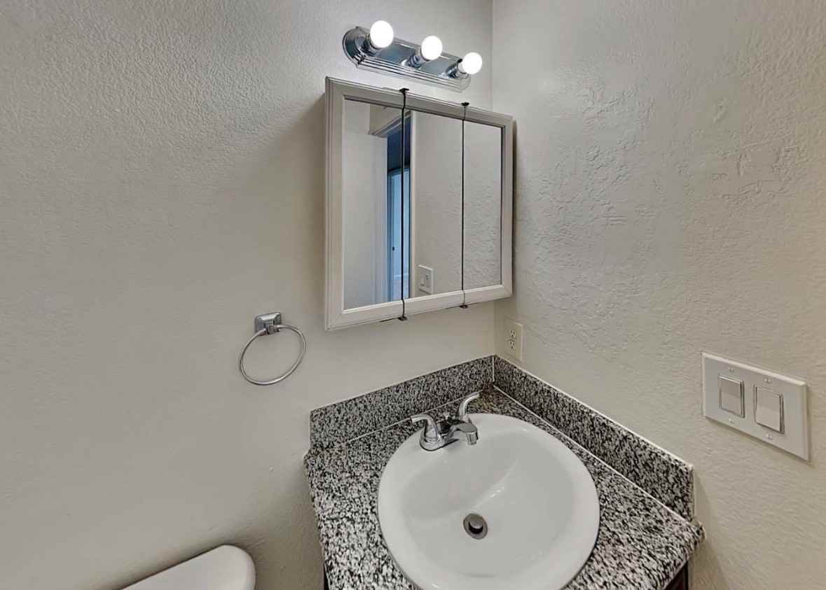 7123 W Flower St #NA - Photo 6 of 7