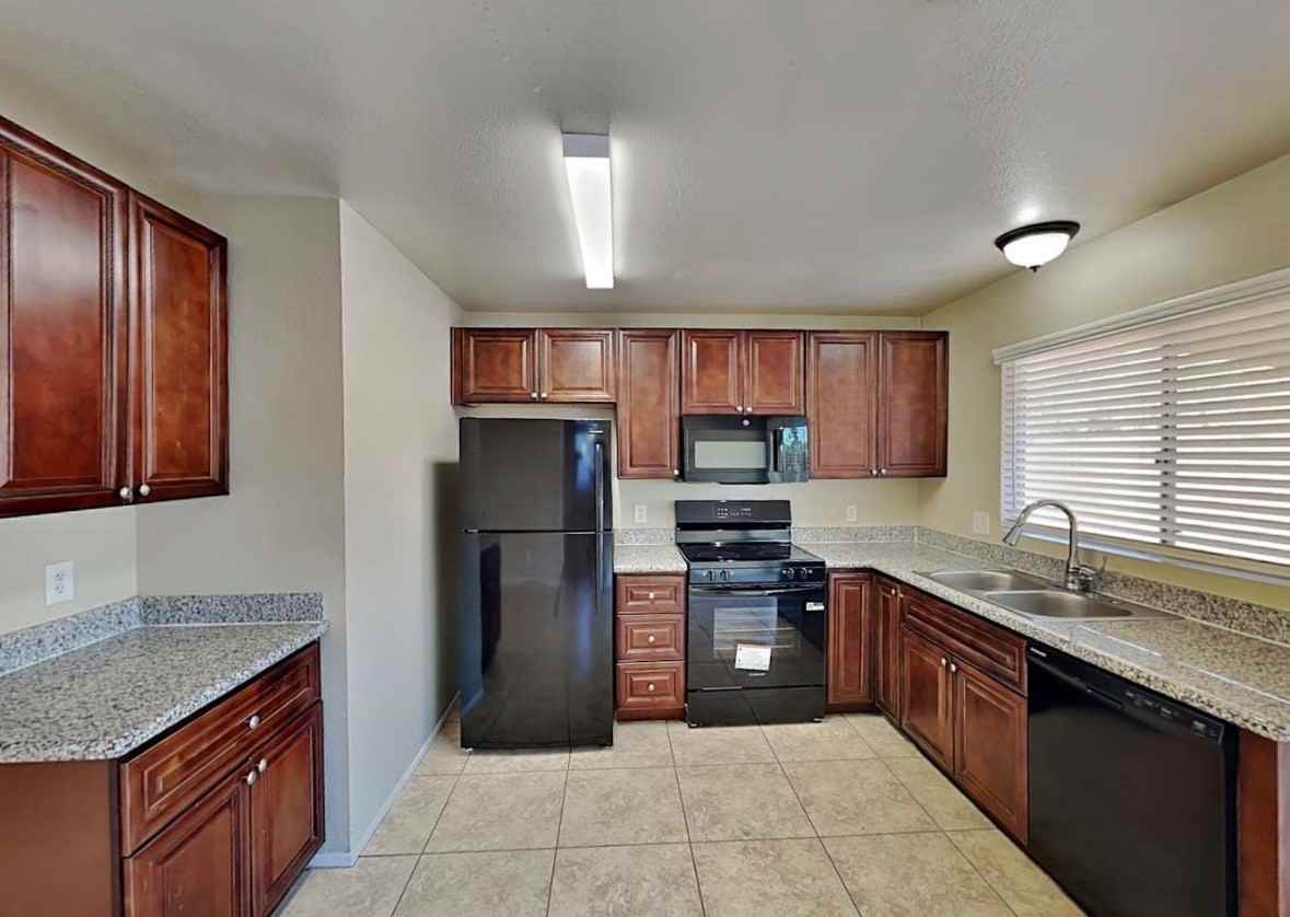 7123 W Flower St #NA - Photo 7 of 7