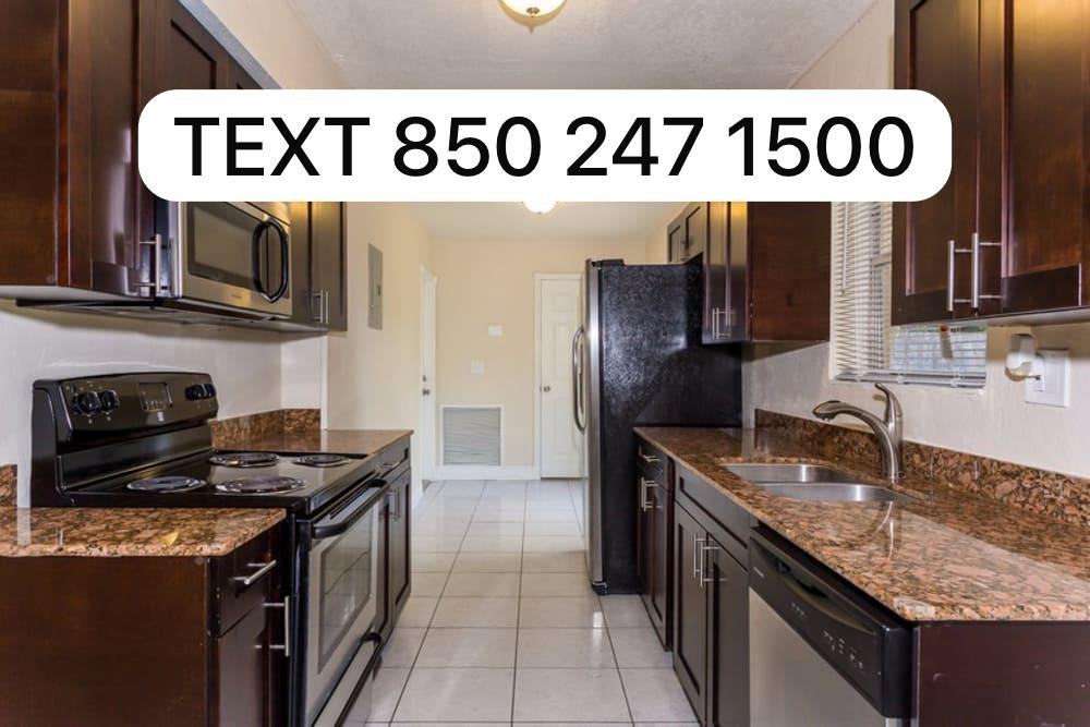 1449 Sw 10th St #NA - Photo 6 of 7