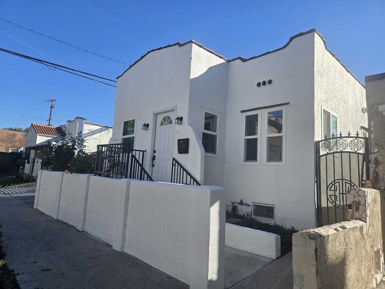 7216 Waring Avenue - Photo 5 of 13