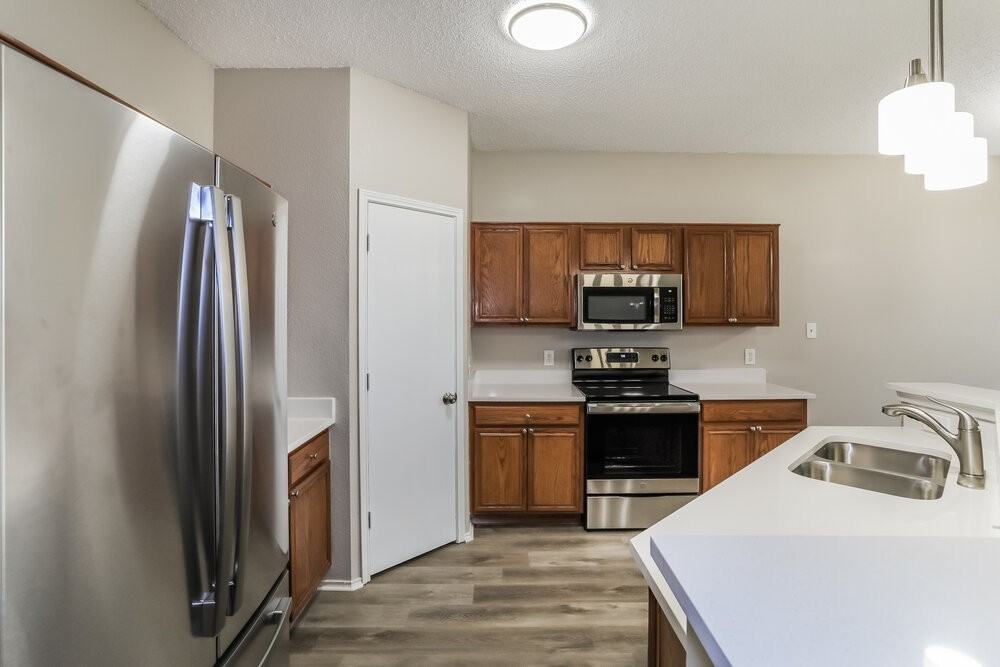 4924 Cape St - Photo 7 of 16