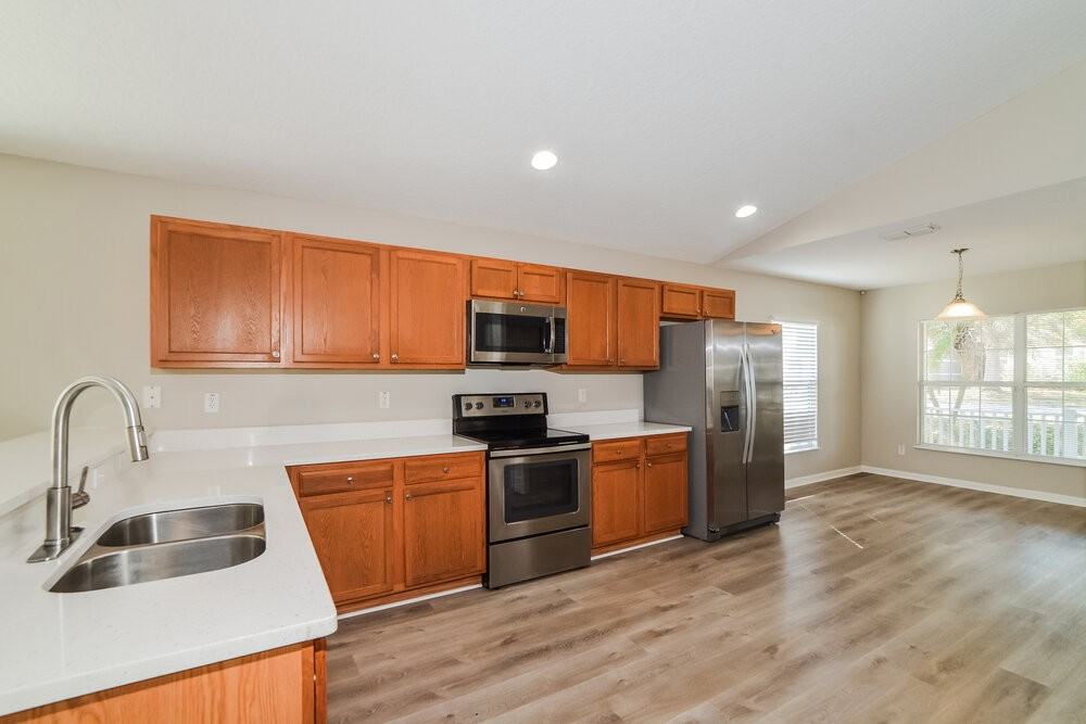 4085 Waltham Forest Dr - Photo 6 of 16