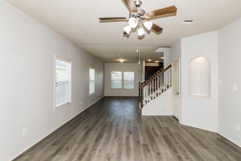 19758 Crossfalls Ln - Photo 5 of 17