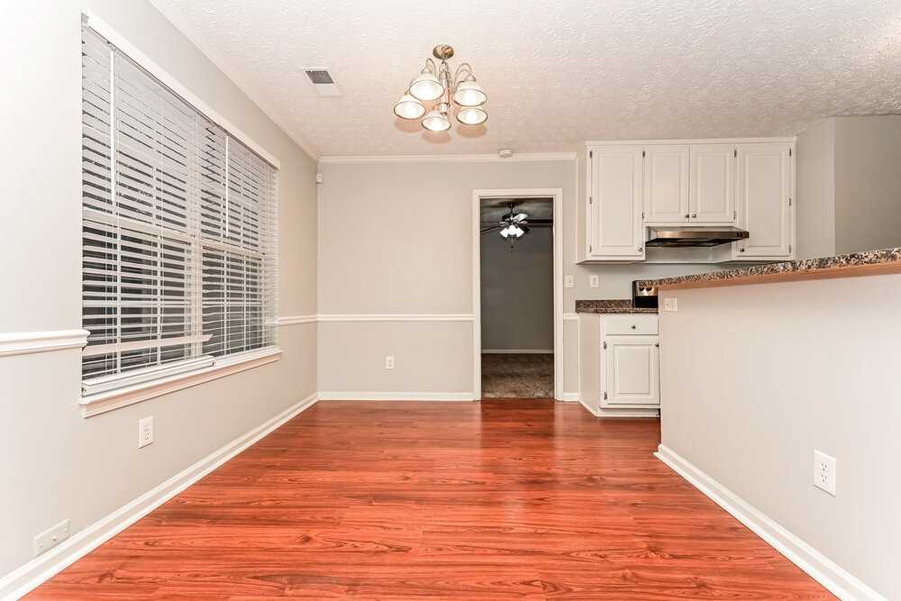 434 Fairhaven Ct - Photo 4 of 16