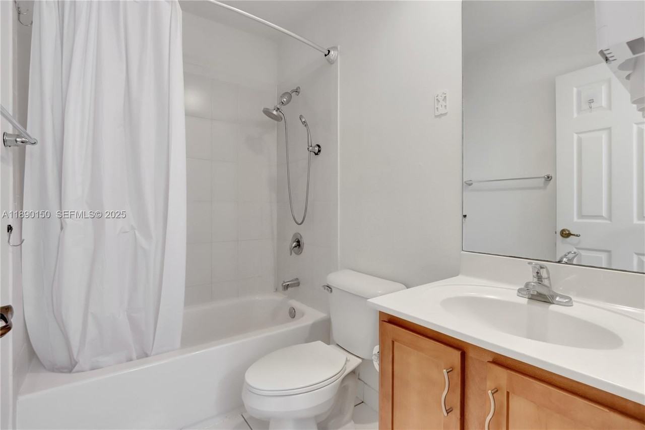 8915 Southwest 18th Street - Photo 3 of 16