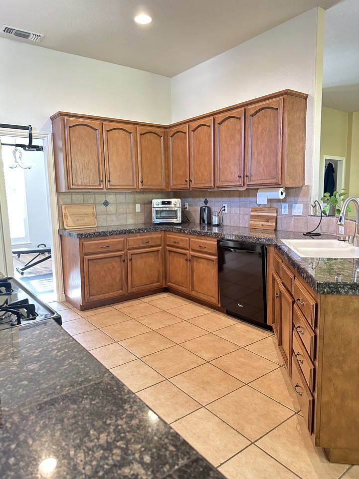 11835 Kemper Oaks Ct #1 - Photo 3 of 13