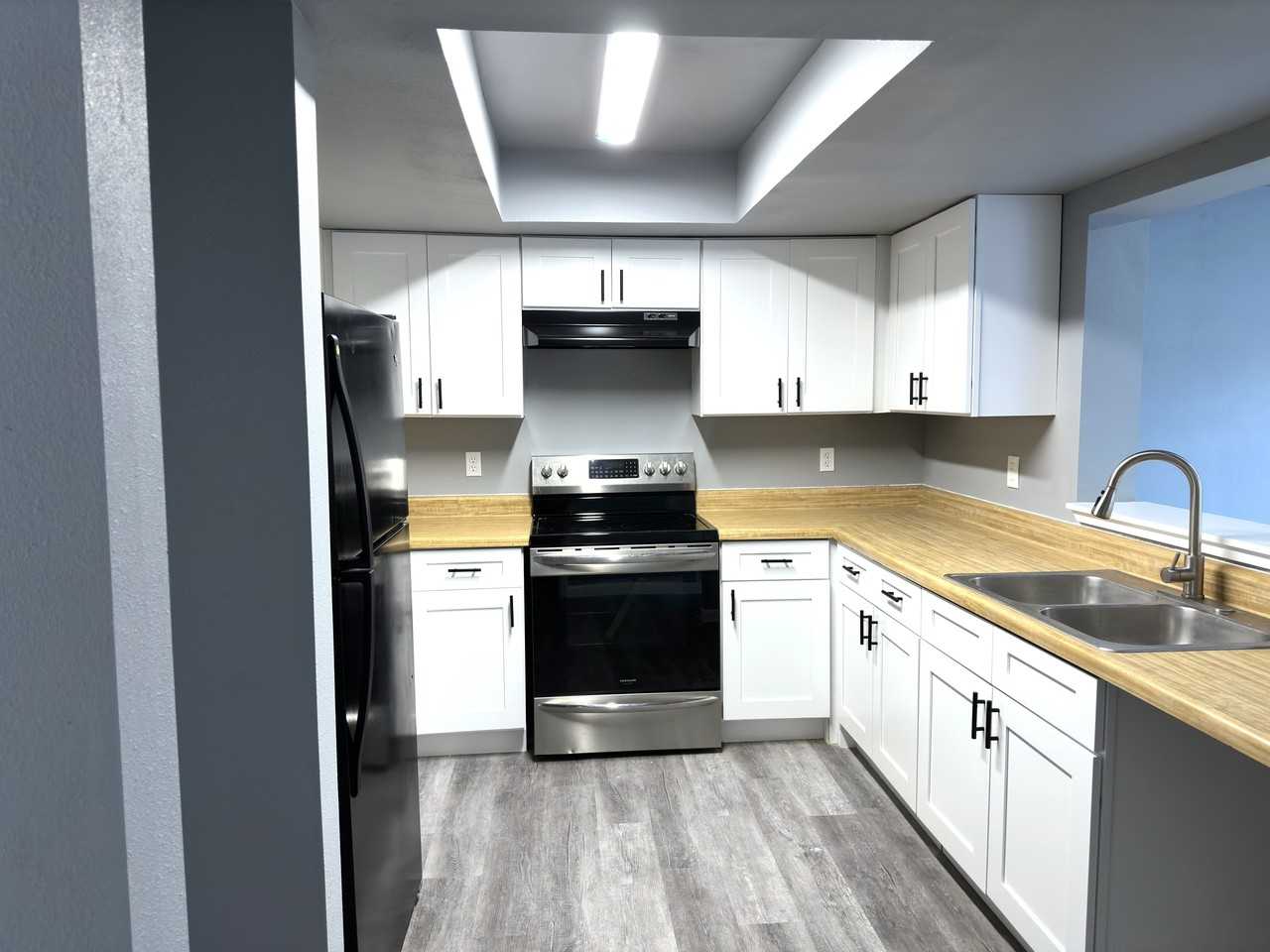 403 Hartline Dr #6 - Photo 5 of 22