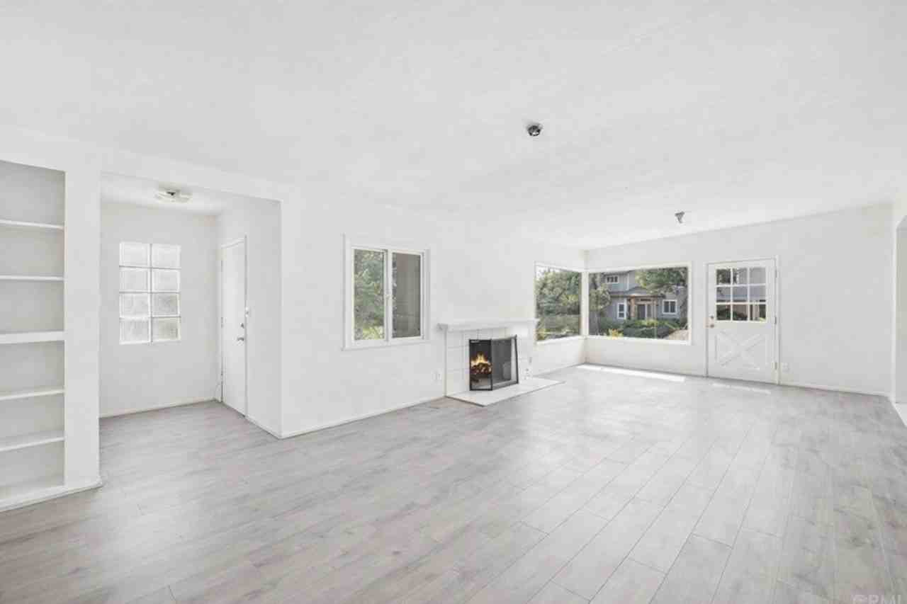 1300 Dunning Drive - Photo 2 of 14