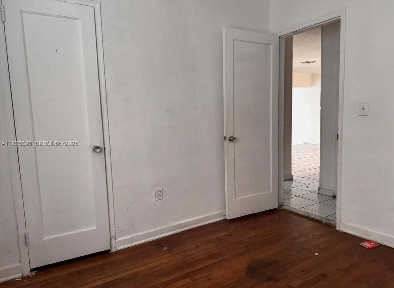 1565 Northeast 141st Street #1565 - Photo 4 of 33