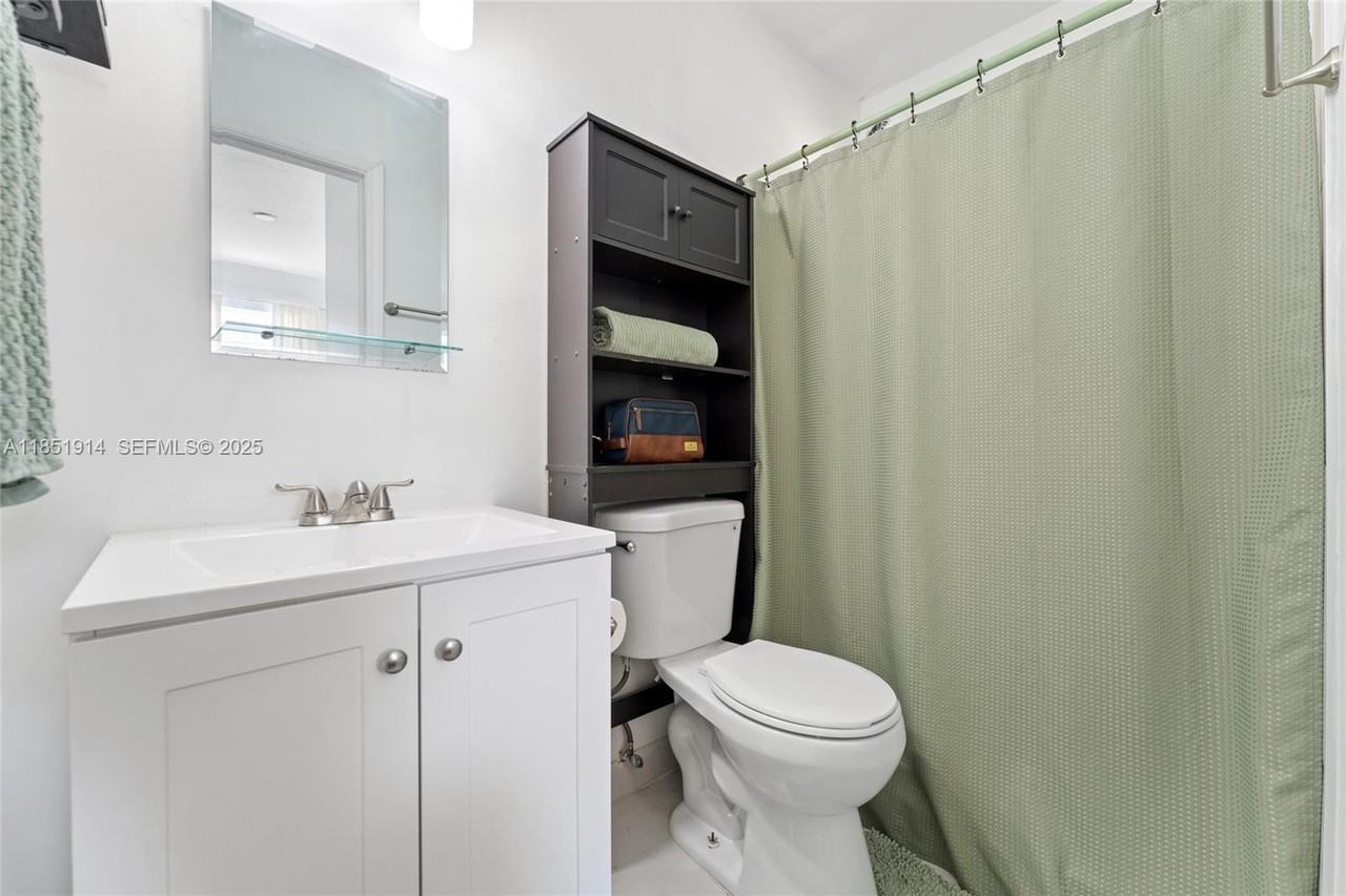 1111 Northeast 211th Terrace - Photo 6 of 18