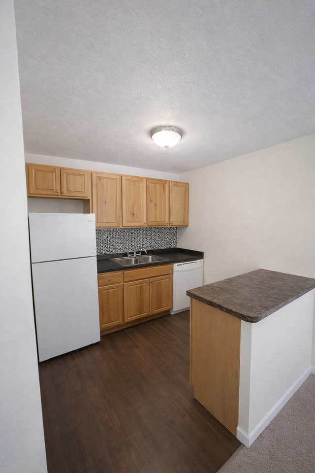 1327 7th St SE - Photo 5 of 29