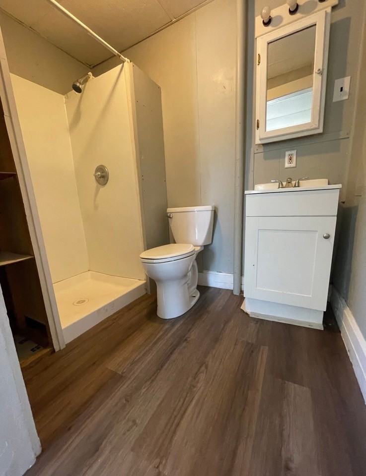 262 1/2 Corwin Ave #262-1-2 - Photo 3 of 4