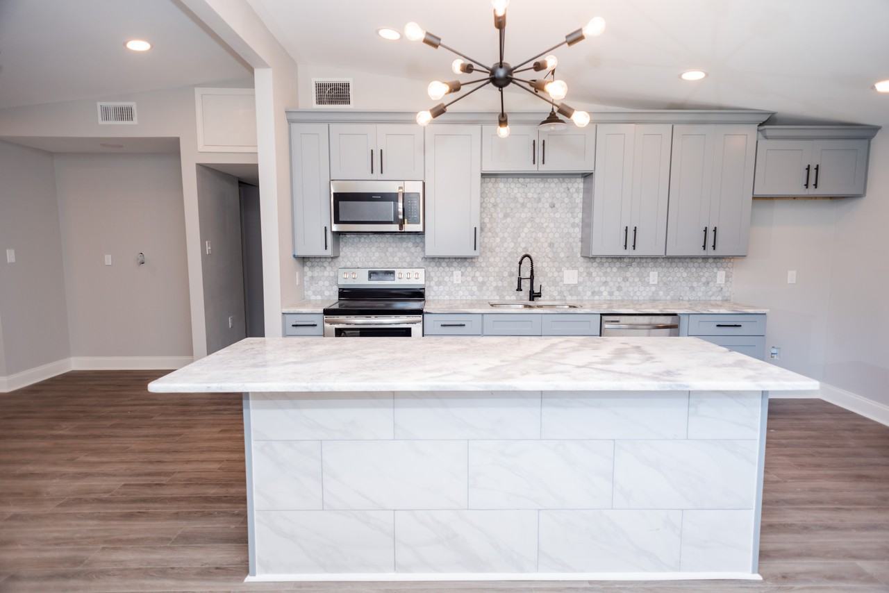 2184 3rd St #1 - Photo 3 of 18