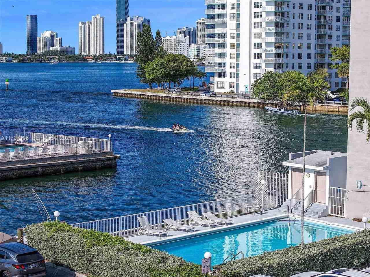 4000 Northeast 169th Street #501 - Photo 3 of 41