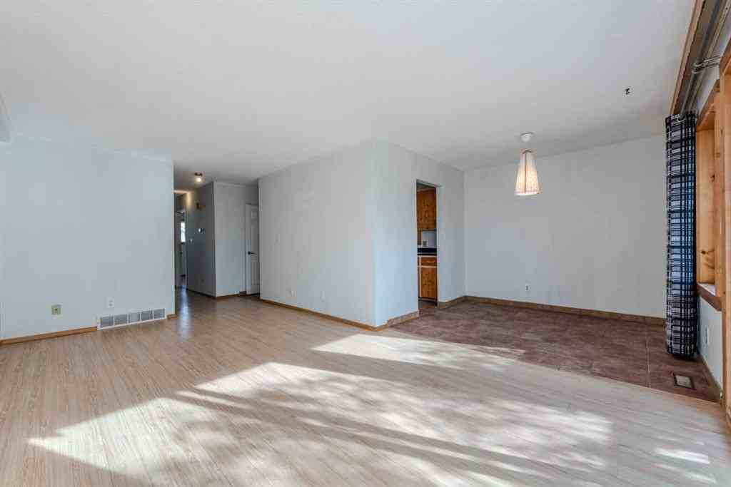 3036 Dover Cres Se #1 - Photo 7 of 13