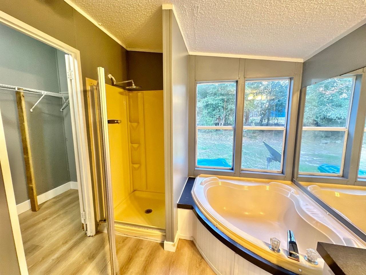 4733 Osprey Dr - Photo 2 of 18