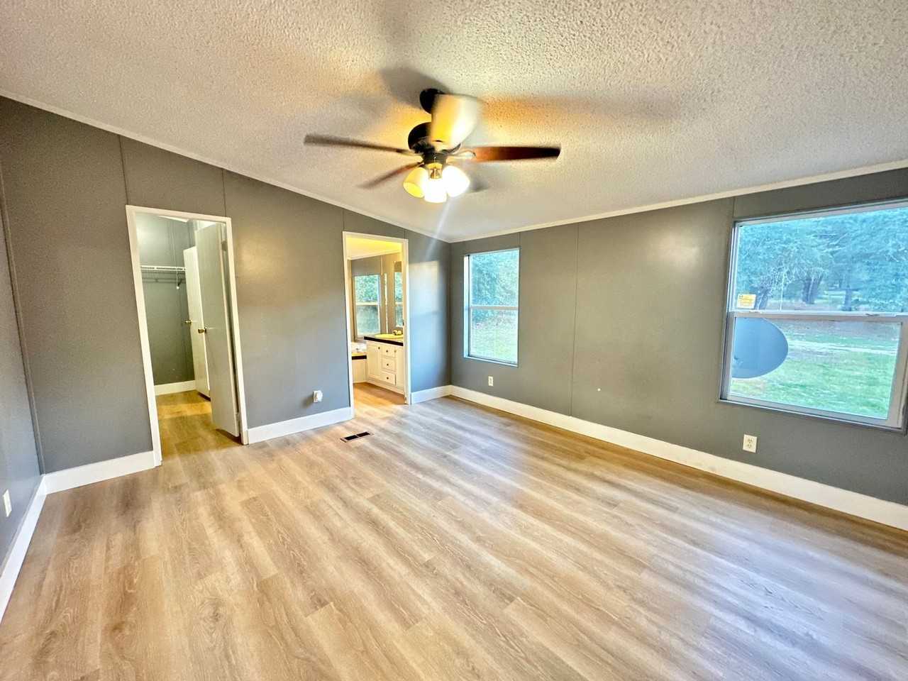 4733 Osprey Dr - Photo 4 of 18