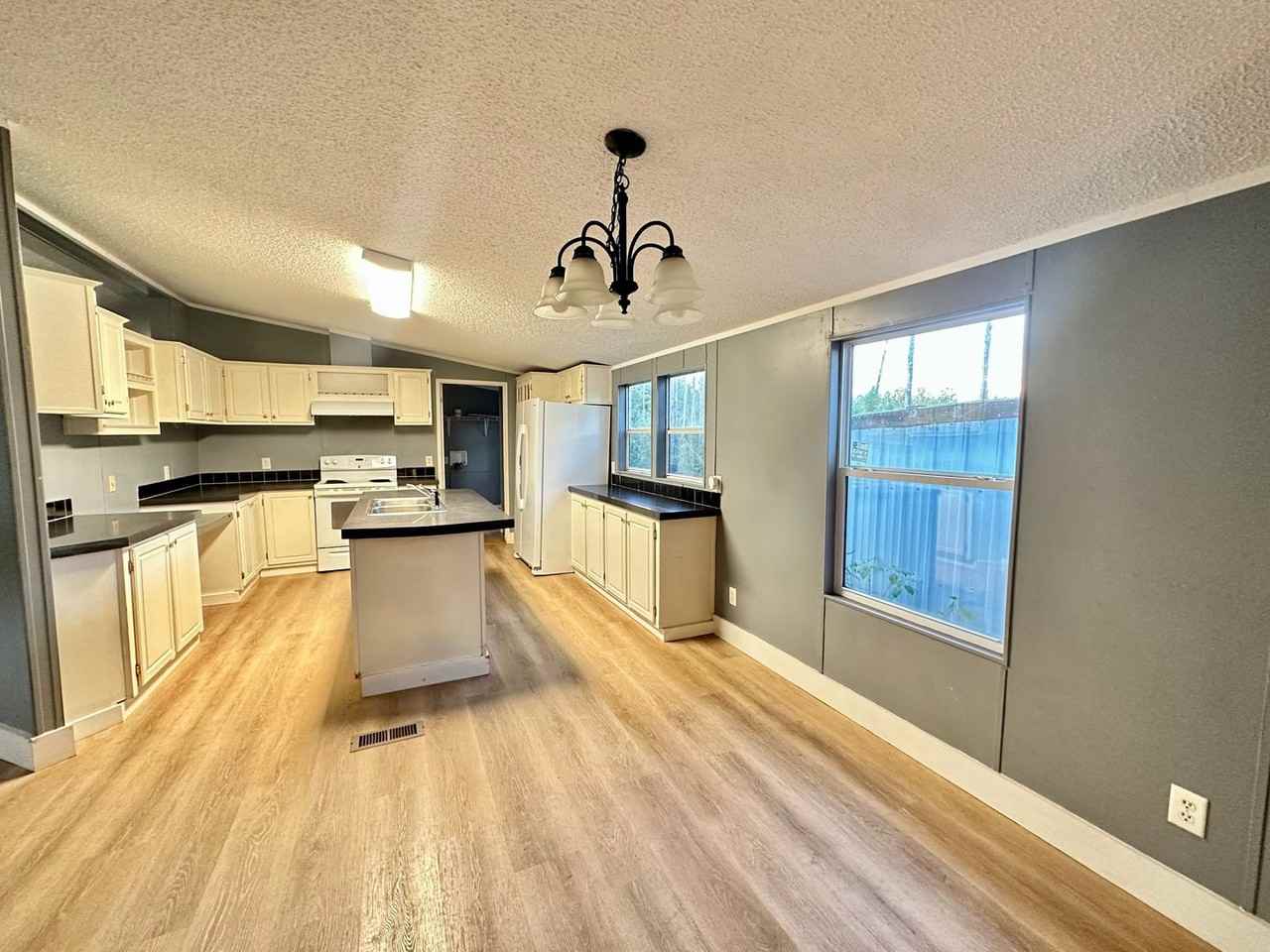 4733 Osprey Dr - Photo 7 of 18