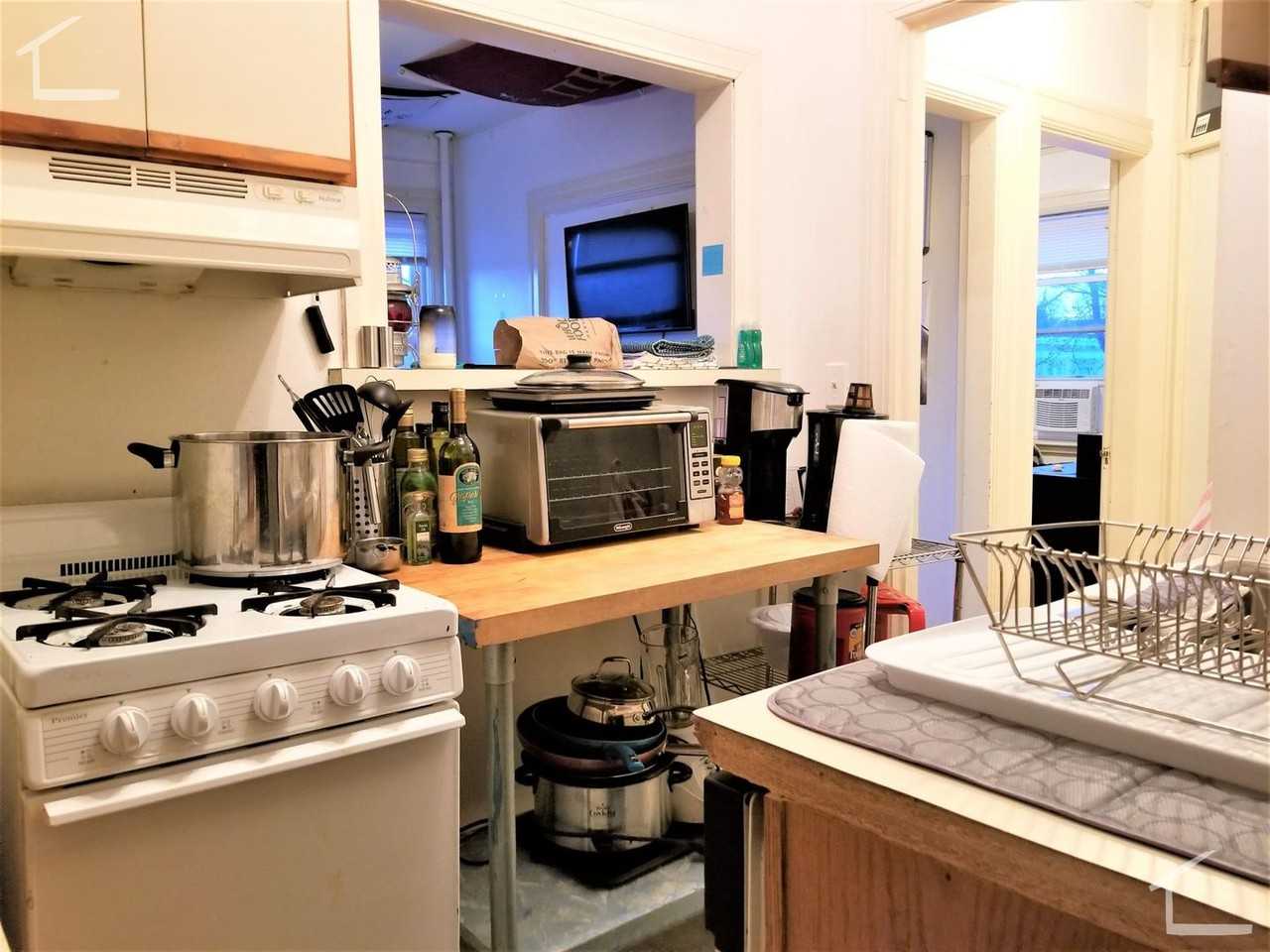 100 Saint Marys St - Photo 7 of 8