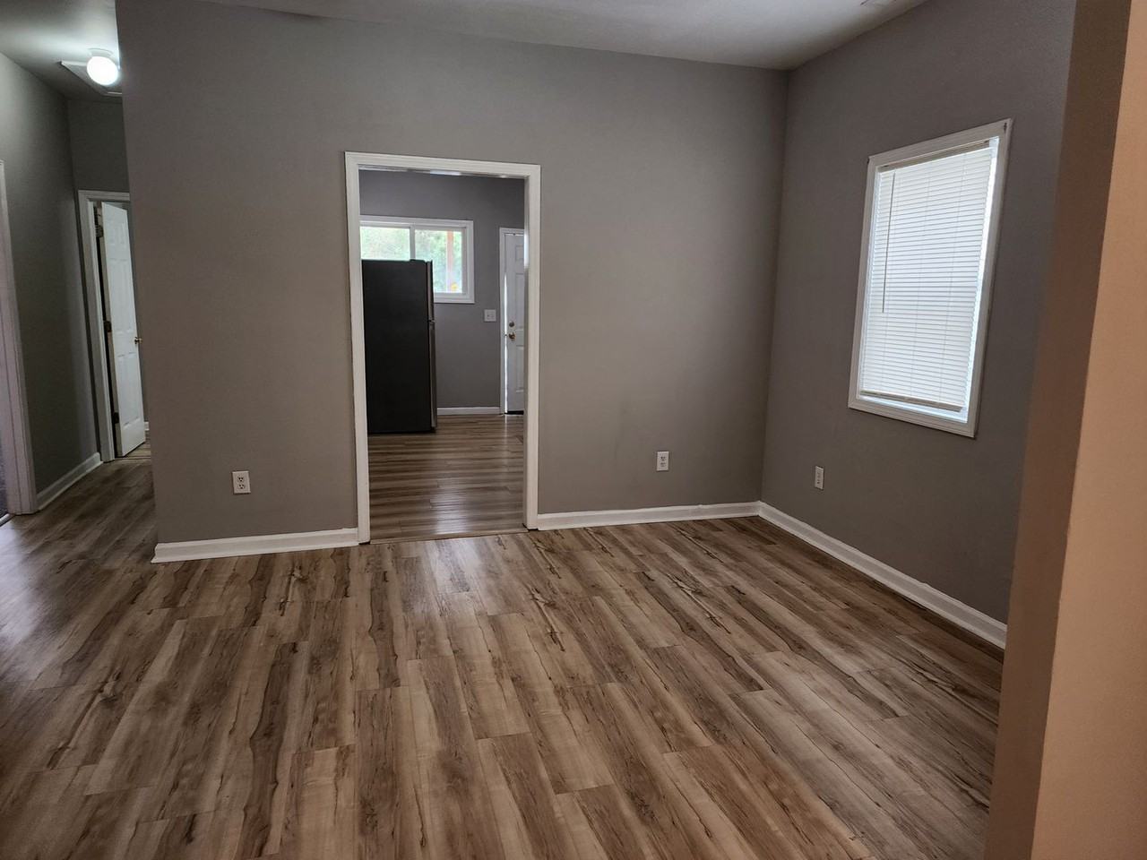 113 S 10th St - Photo 3 of 20