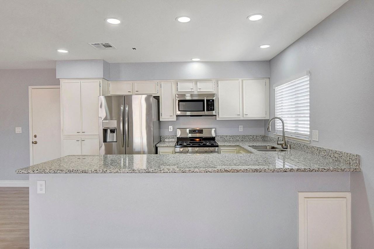1829 Runningbear Dr - Photo 3 of 9