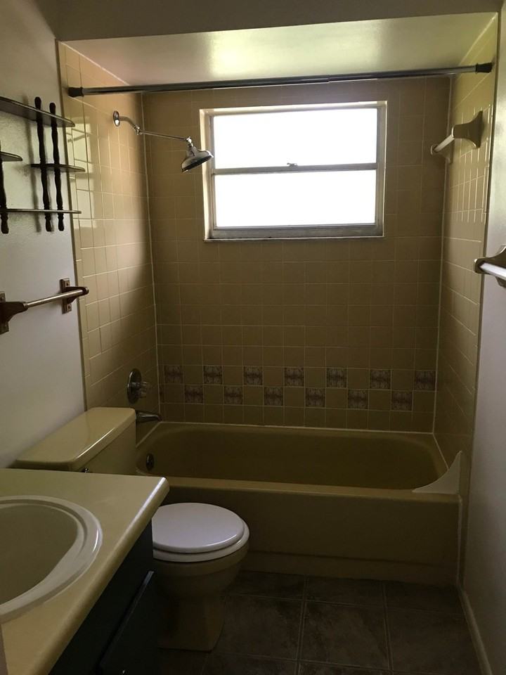 4215 Nw 20th Dr - Photo 6 of 15