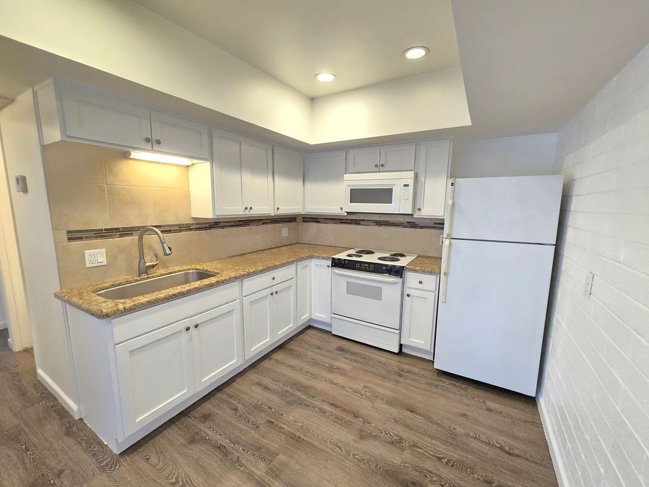 524 W Malibu Dr #4 - Photo 4 of 15