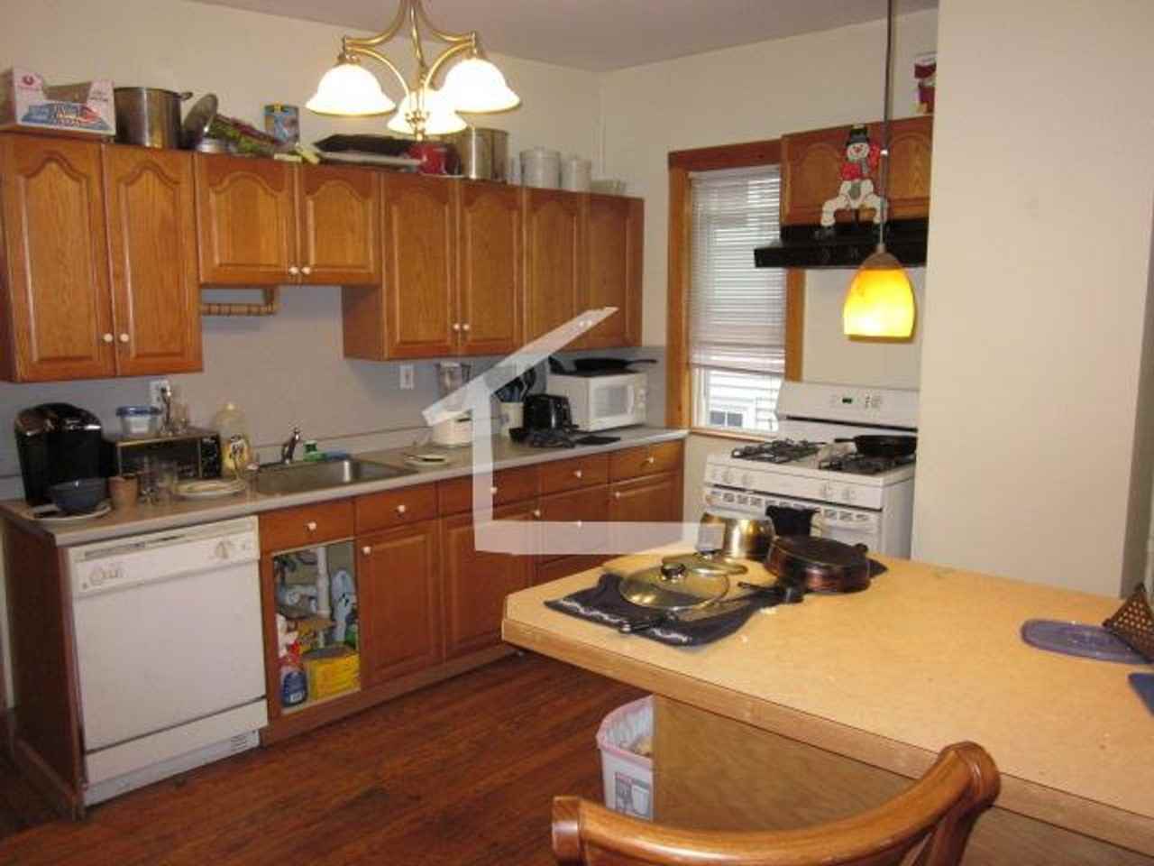 340 Faneuil St - Photo 3 of 26