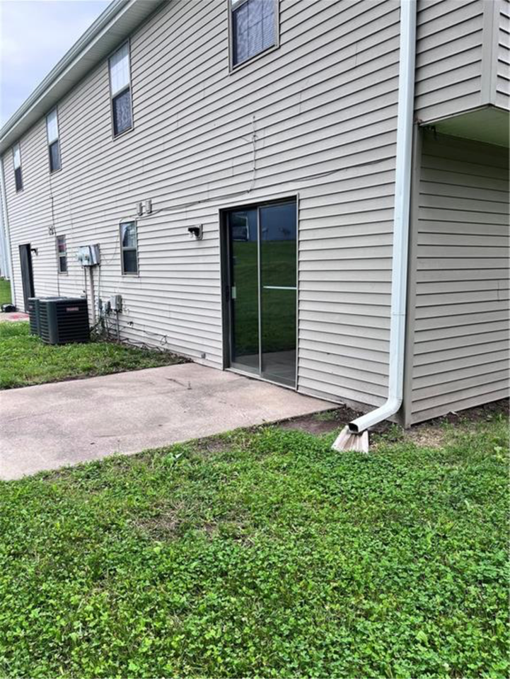 419 419 - 421 Spring Avenue - Photo 2 of 8