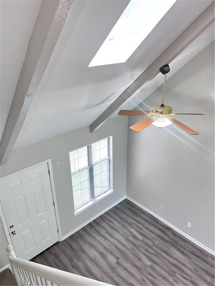 419 419 - 421 Spring Avenue - Photo 4 of 8